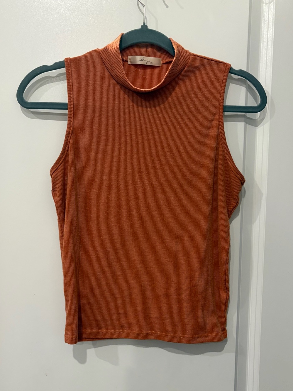 gaze Ribbed Mock Neck Tank Top - Rust Orange
